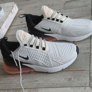 Women's Nike Air Max 270 SE